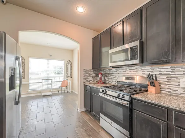 3030 Currier Ct, Rosenberg, TX 77471