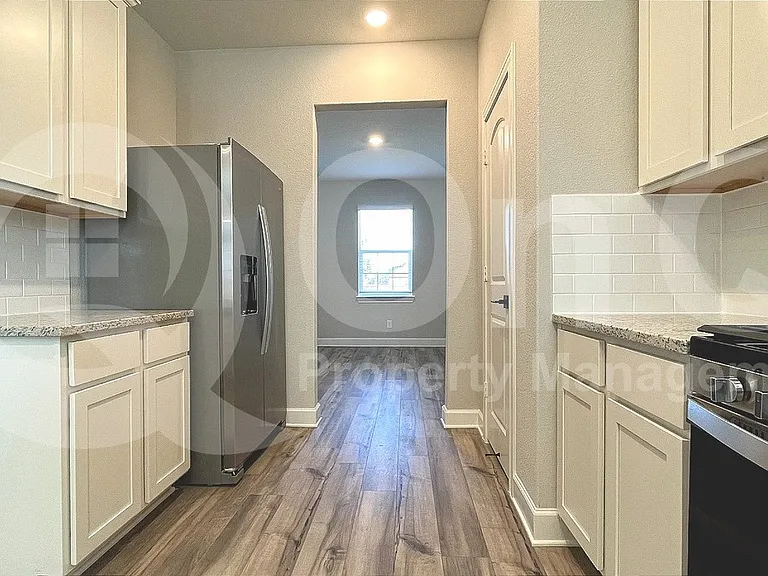 1913 McKee Ct — Photo 6