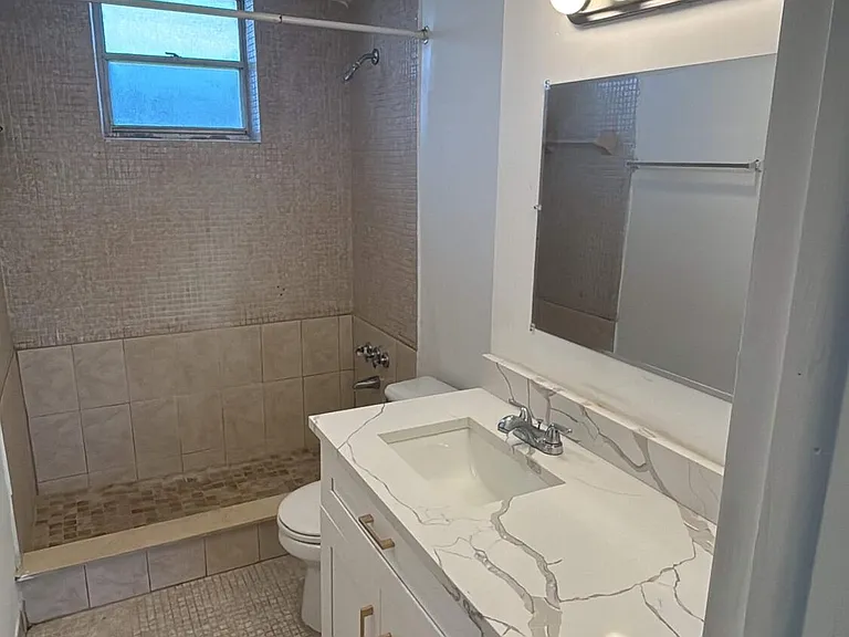 2940 NE 203rd St #C102 — Photo 5