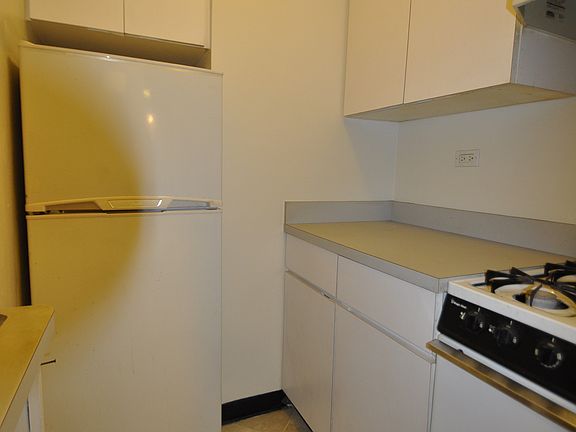 4th image of 440 E 79th St APT 1B
