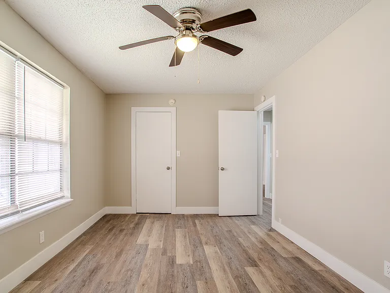 621 S Hayes St #8 — Photo 16