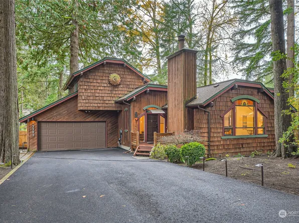 13303 70th Place NE, Kirkland, WA 98034