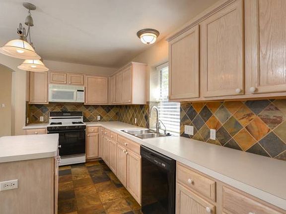Open Kitchen!!