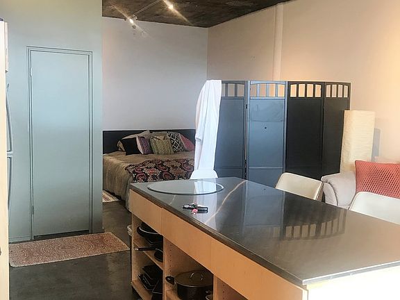 3rd image of 430 NW 12th St APT 112