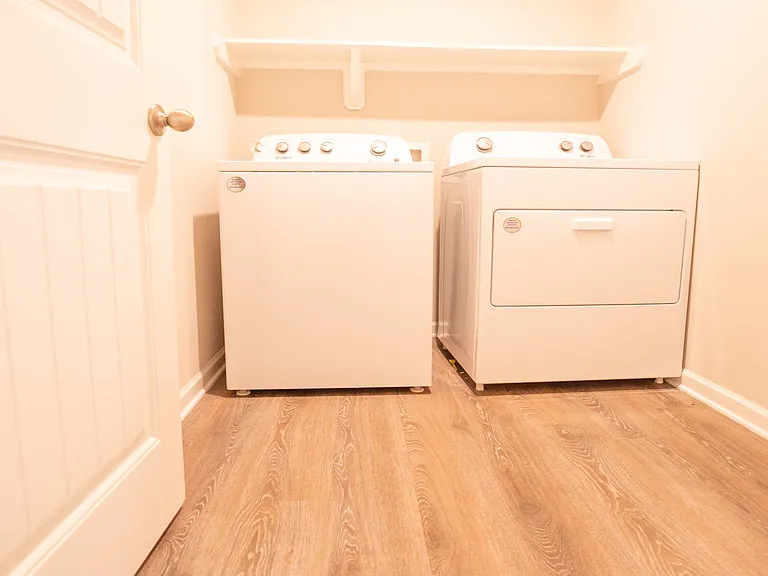 5388 Greenridge Ln — Photo 16