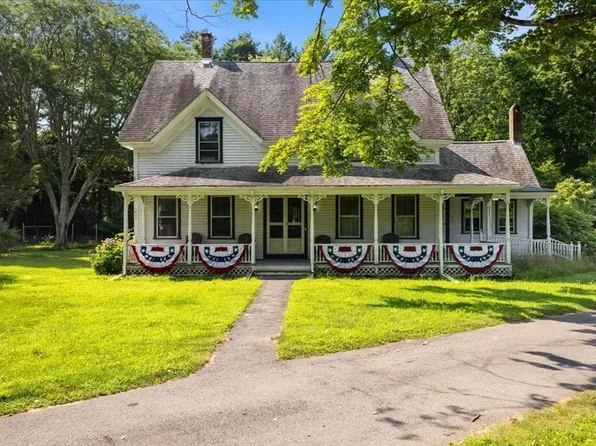 1091 Middleboro Ave, Taunton, MA 02780