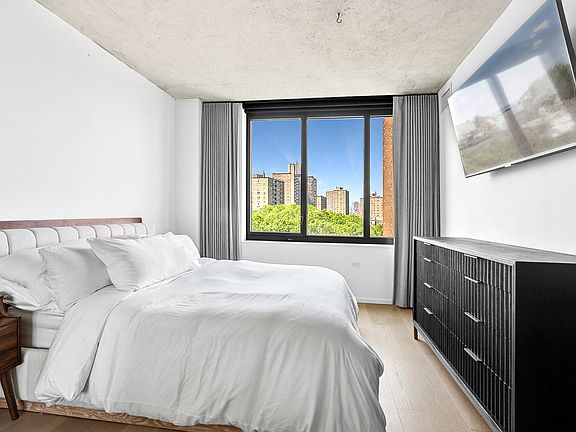 5th image of 196 Orchard St #7E