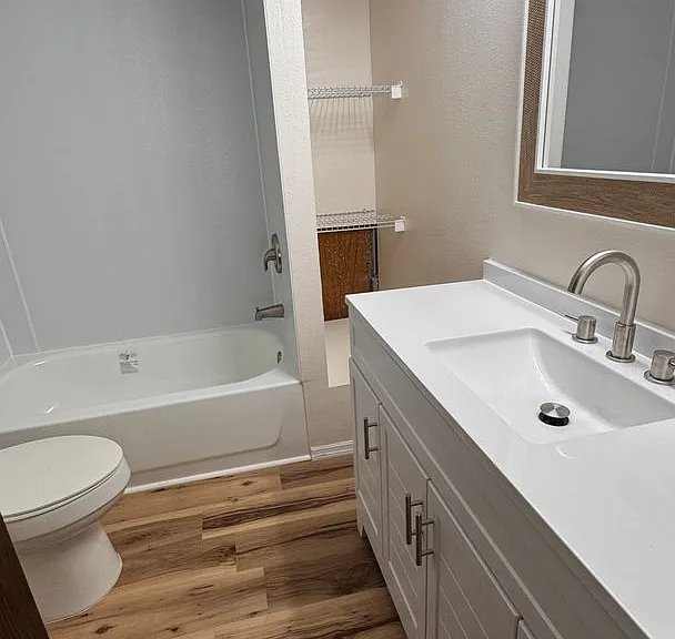 2522 Amberly Rd NE — Photo 7
