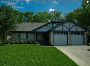 607 Dogwood St, Lake Jackson, TX 77566