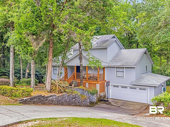 3rd image of 914 Caroline Ave