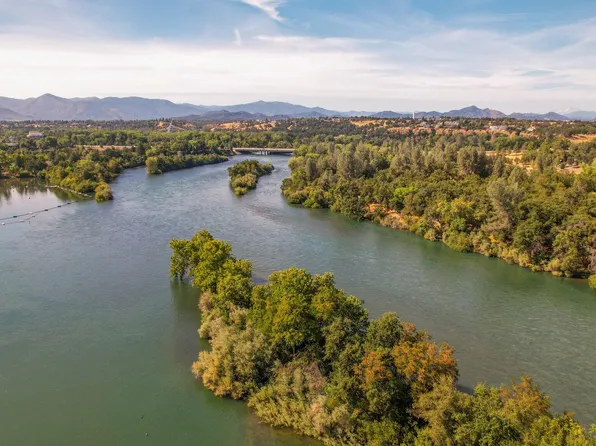 1955 Bechelli Ln, Redding, CA 96002