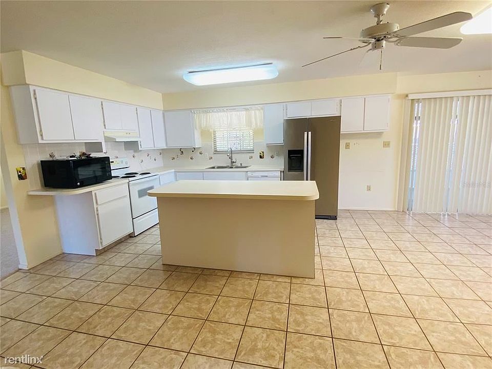 1st image of 3635R Sailfish Ave