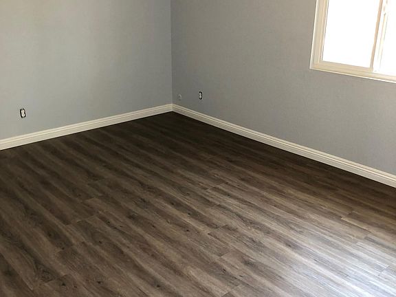 3rd image of 4455 Quince St
