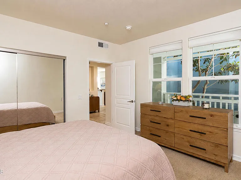 1538 Seabridge Ln — Photo 11