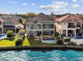 101 Blue Water Way, Kemah, TX 77565
