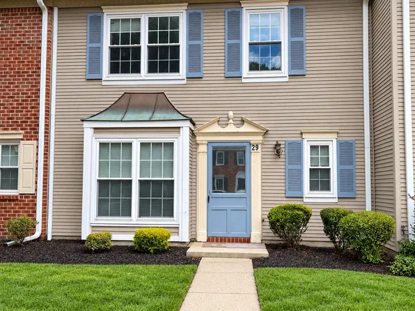 29 Albury Way, North Brunswick, NJ 08902