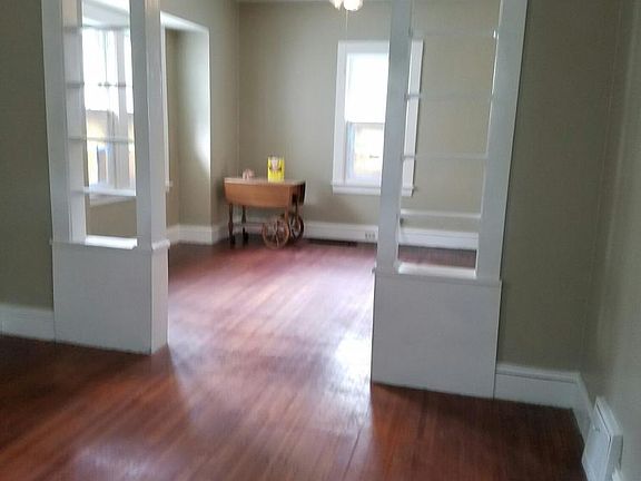 4th image of 4000 Henritze Ave