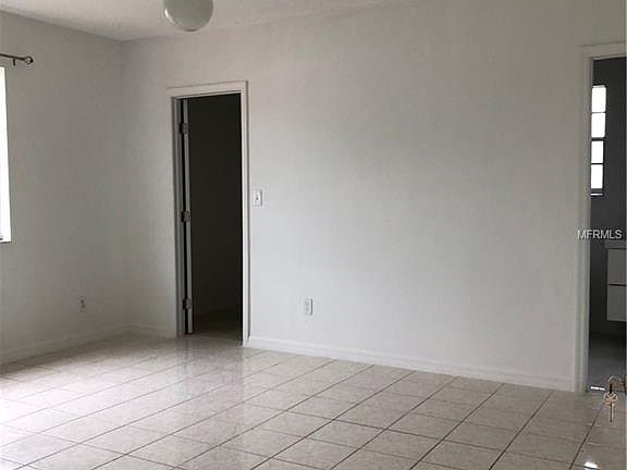 3rd image of 3228 Shady Pine Ave