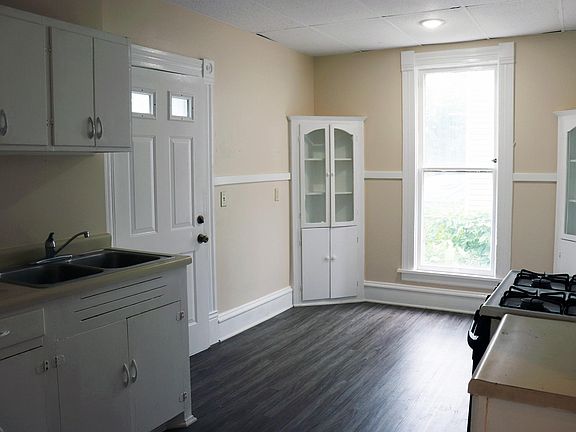 4th image of 2921 5th Ave S Unit 2