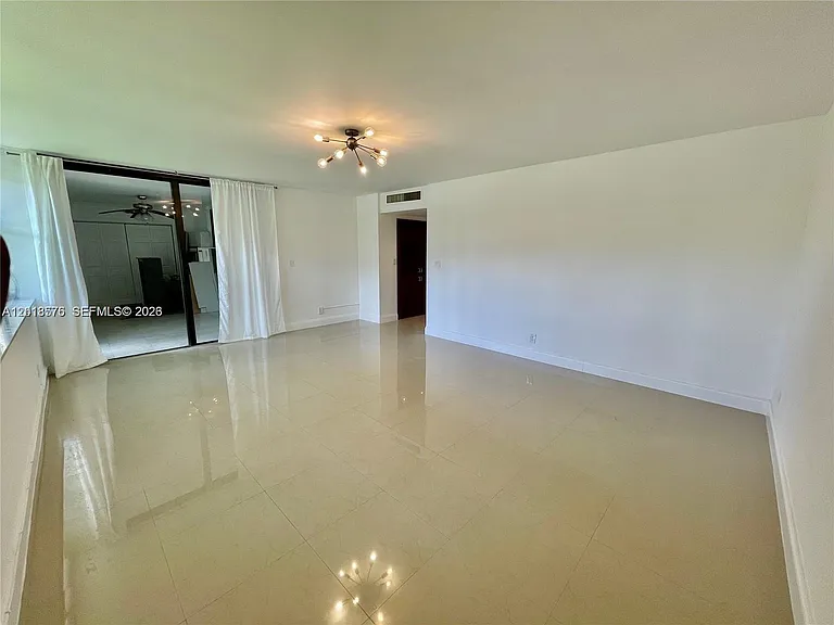 20441 NE 30th Ave #1229 — Photo 9