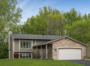 1914 Covington Ln, Eagan, MN 55122