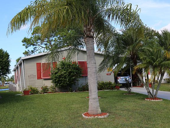 2nd image of 526 Treasure Ct
