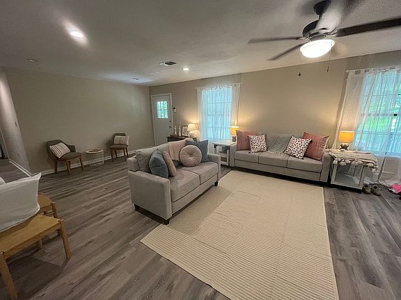2nd image of 601 San Marcos Dr