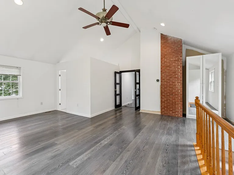 8403 Silverdale Ct — Photo 25
