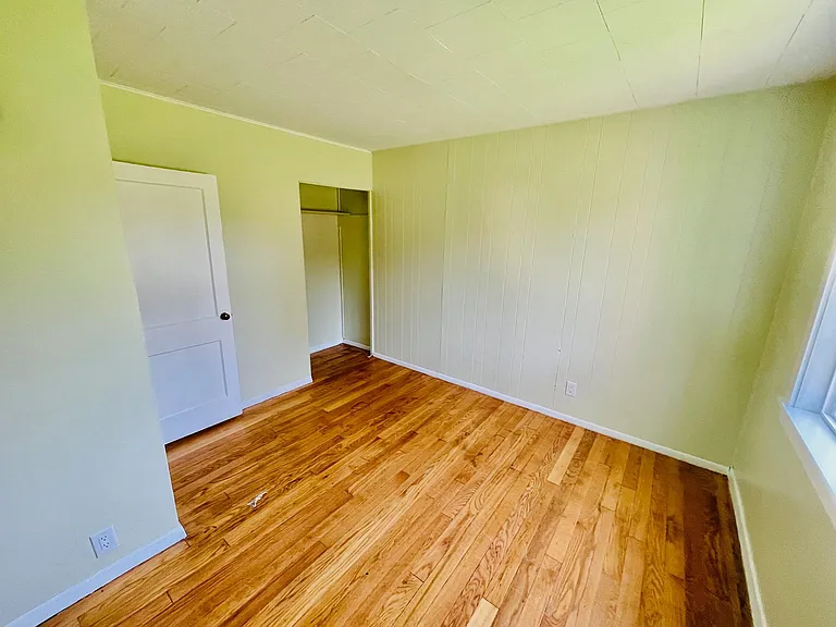 1541 Meade Ave #1 — Photo 5