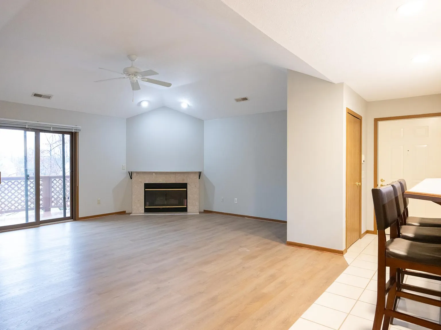 2 bed, 1200 sqft, $1,675 — Photo 4