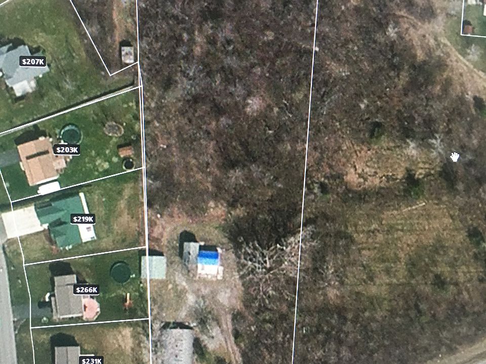 2nd image of 6014 Lake Shore Rd