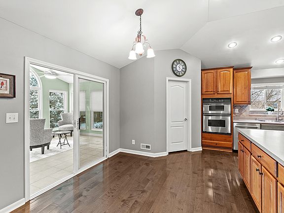 5th image of 250 Ridgepointe Dr