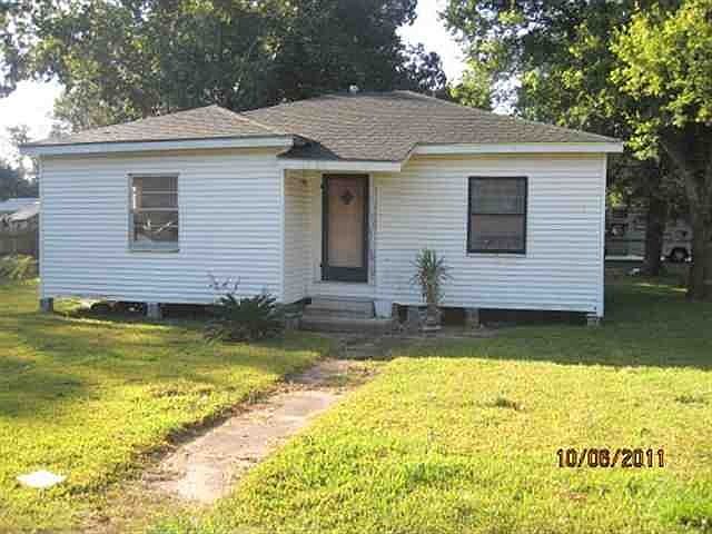 2nd image of 285 W Hooks St