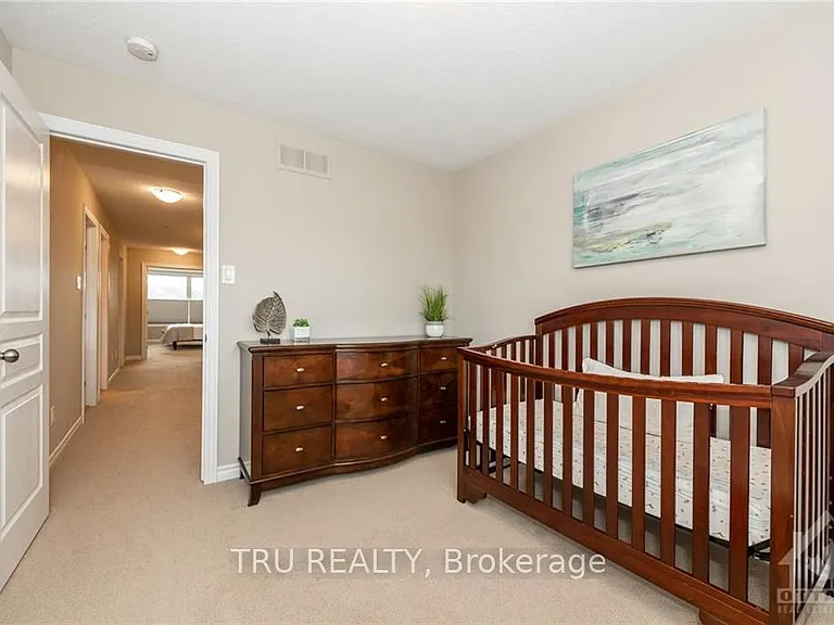 347 Ardmore St — Photo 21