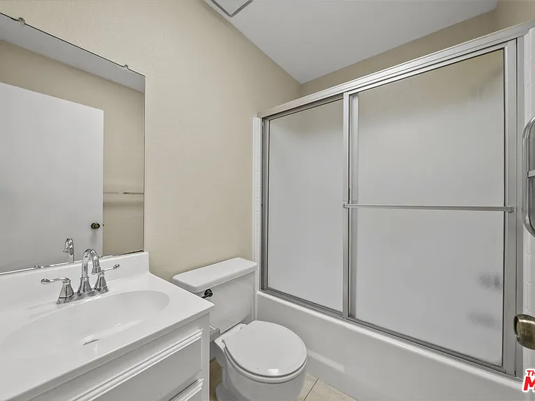 417 N Alhambra Ave #B — Photo 22