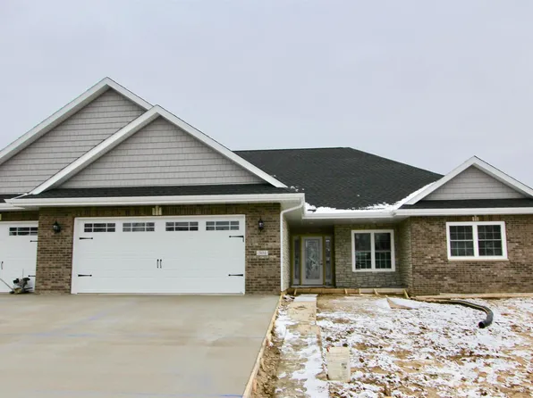 301 Saddlerock Dr, Washington, IL 61571