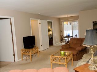 181 Cedarview Ln, Watervliet, NY 12189