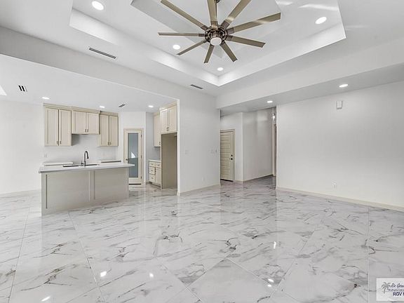 5th image of 2808 Douglas Way