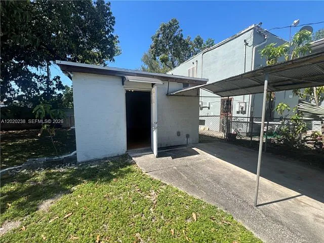 740 NW 31st St — Photo 9