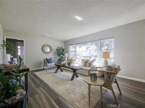 11131 Saratoga Dr, Los Alamitos, CA 90720