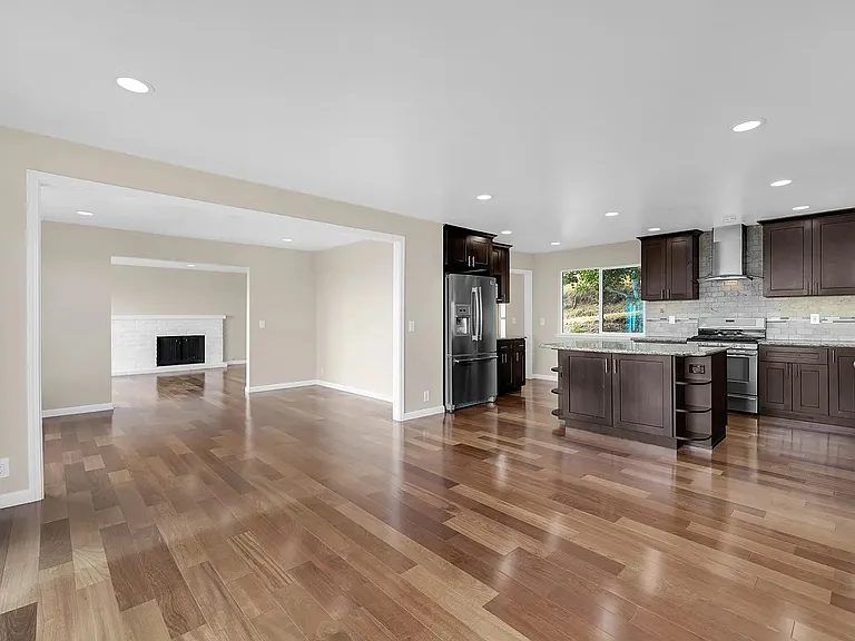 430 Erlin Dr — Photo 6