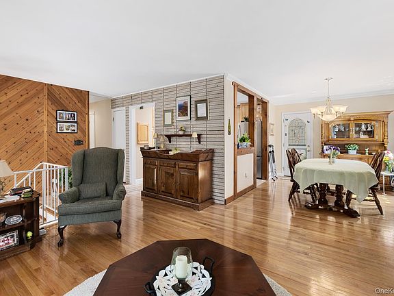 5th image of 37 Tanager Road