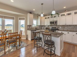 2100 Pebble Creek Dr, Marion, IA 52302