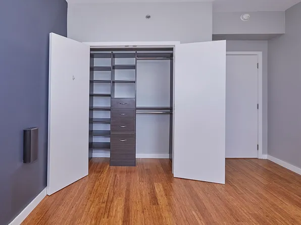 3751 Riverdale Avenue image 13 of 27