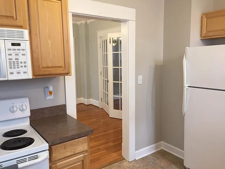 506 W Fearing St — Photo 6