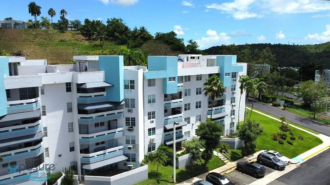 Montecillo Court, Encantada (Condominio) — Photo 3