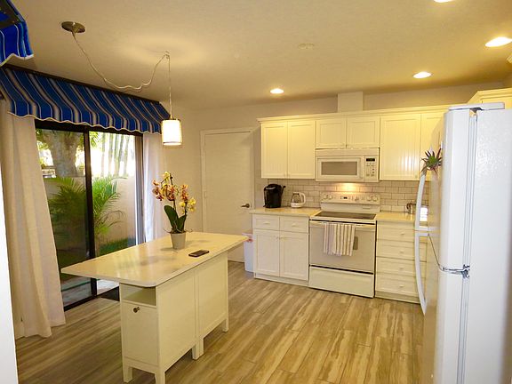 3rd image of 2165 NW 10th Pl