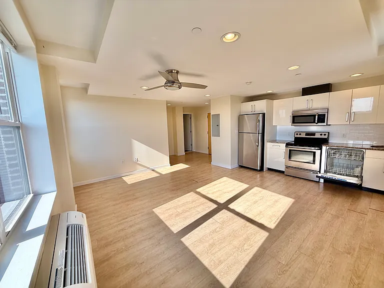 241-55 S 49th St #715 — Photo 4