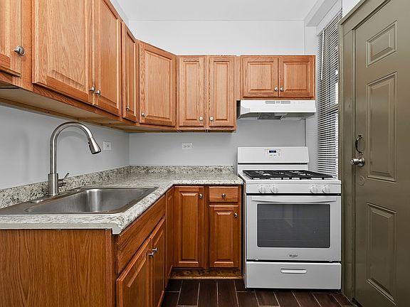 5th image of 5853-59 S Troy St #3120-24