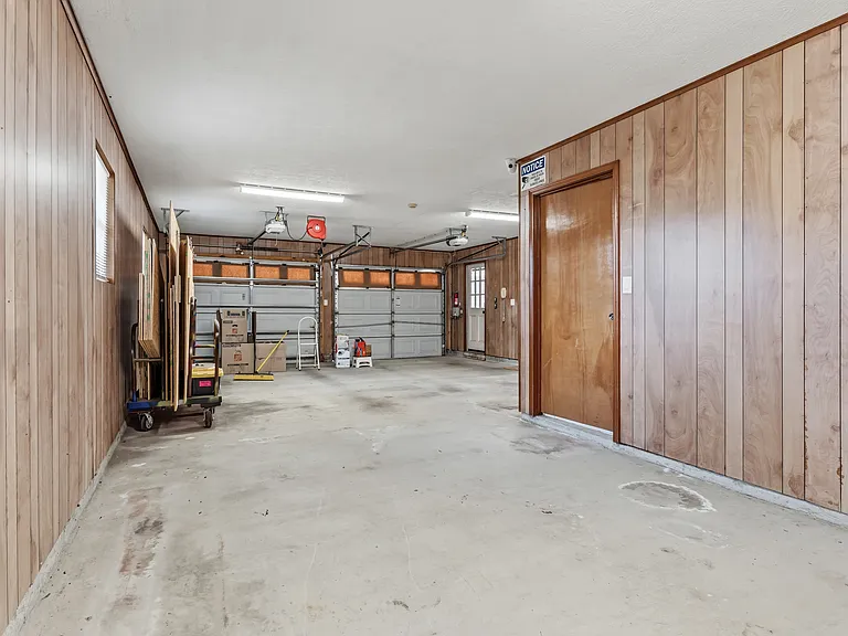 6970 Ellen Ln — Photo 29